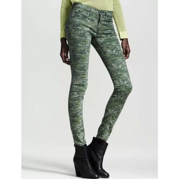 Rag & Bone Jeans Women's 25 Green The Skinny Pants in Digital CAMO Raw Hems - Picture 1 of 16